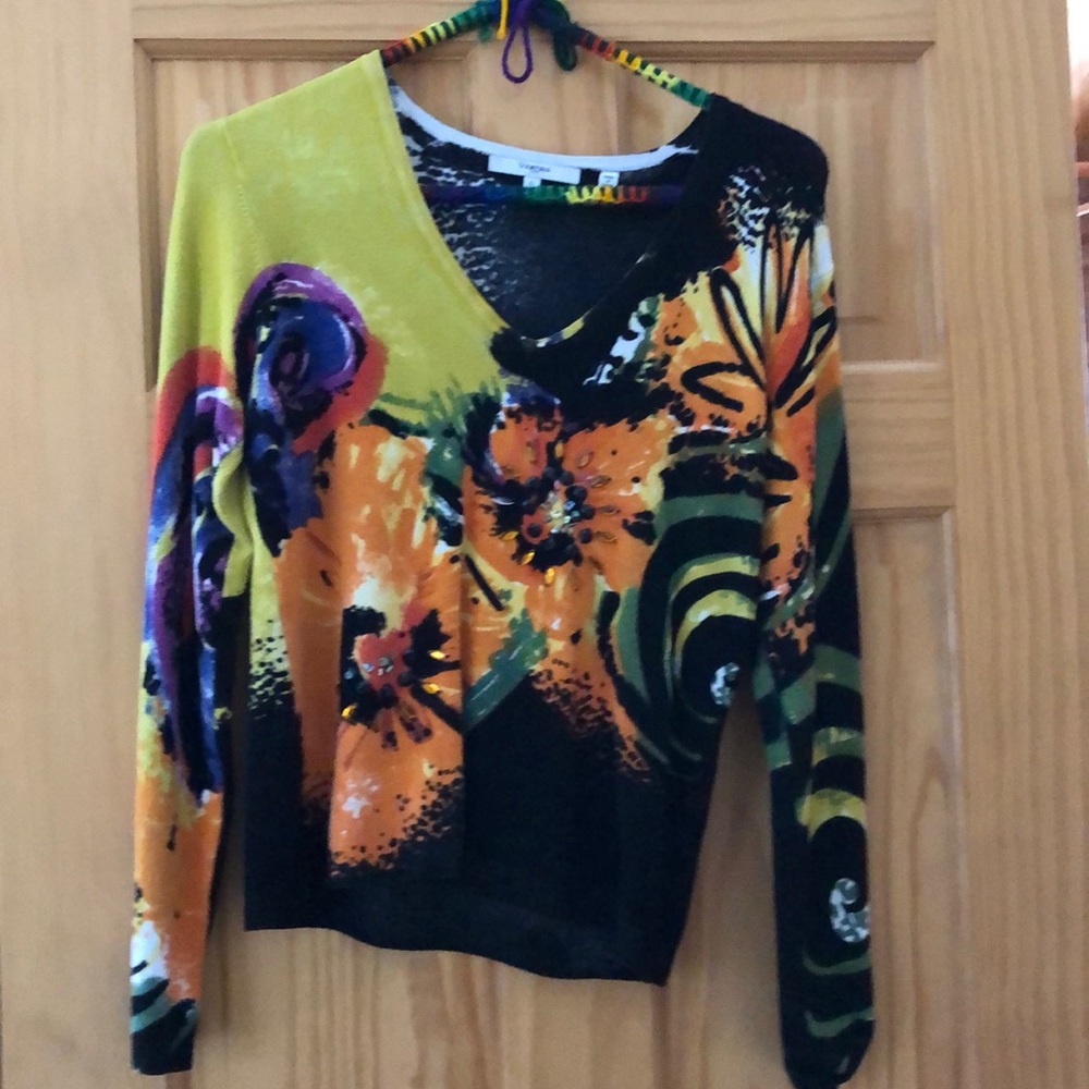 Multicolor V-neck sweater with jewels